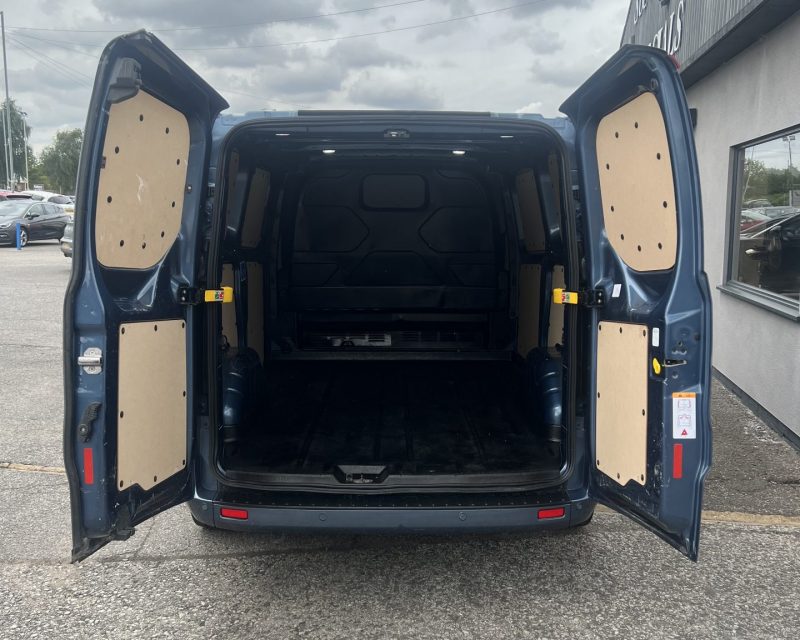 Ford Transit Custom 2.0 EcoBlue 130 PS LTD SWB