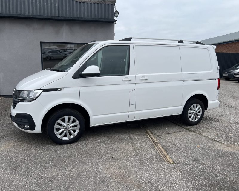 VOLKSWAGEN TRANSPORTER 2.0 TDI 110 Highline Van