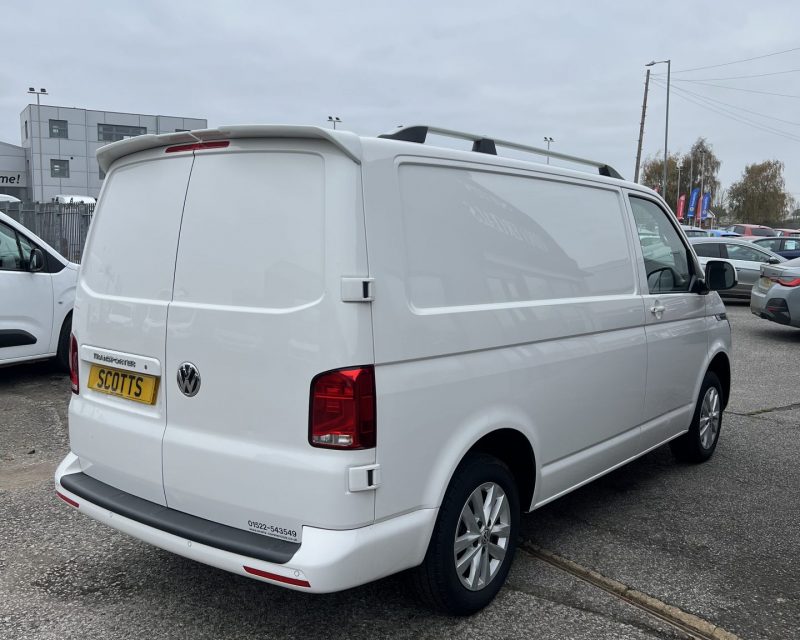 VOLKSWAGEN TRANSPORTER 2.0 TDI 110 Highline Van