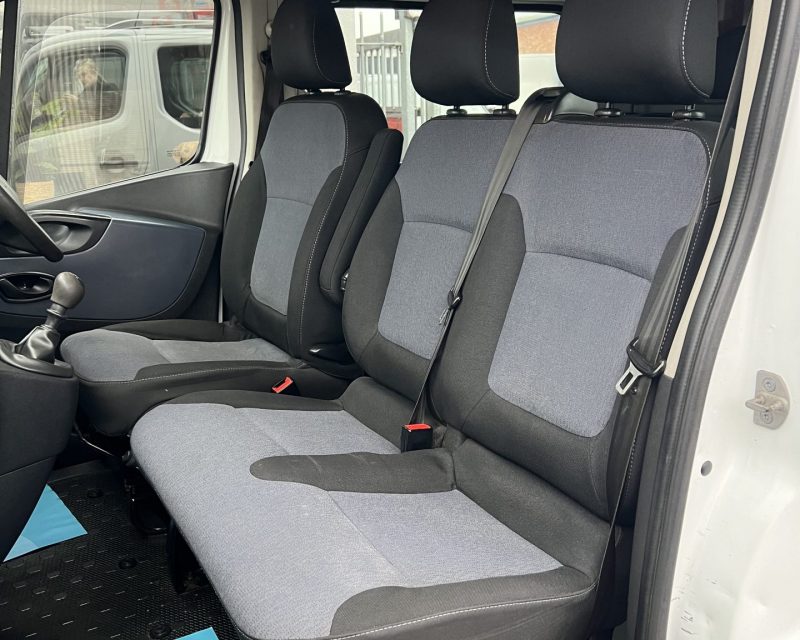 Vauxhall Vivaro Crewvan 1.6 CDTi 2900 SWB