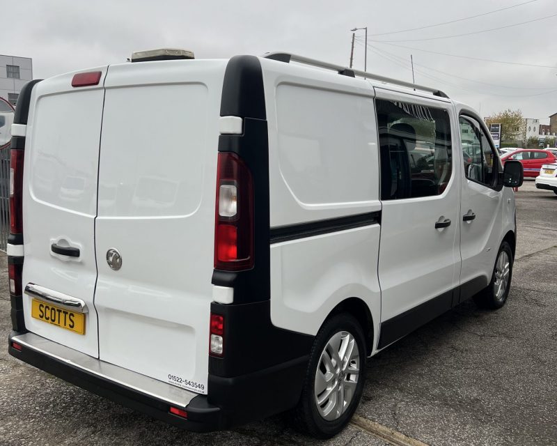 Vauxhall Vivaro Crewvan 1.6 CDTi 2900 SWB