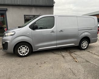 Vauxhall Vivaro 1.5d 2900 Sportive LWB