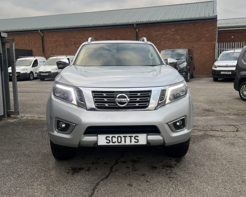 Nissan Navara Double Cab Pick Up Tekna 2.3dCi 190 TT 4WD Auto