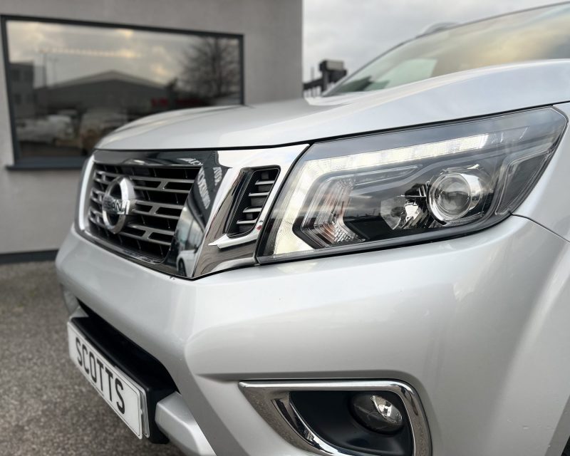 Nissan Navara Double Cab Pick Up Tekna 2.3dCi 190 TT 4WD Auto