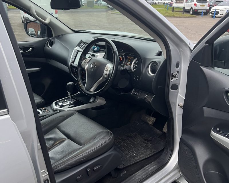 Nissan Navara Double Cab Pick Up Tekna 2.3dCi 190 TT 4WD Auto